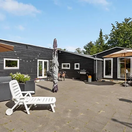 Sigfred - 1-5km From The Sea By Interhome Hals